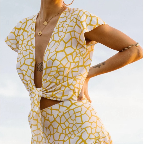 XIX PALMS Sahara Knot Top - Picture 3 of 7